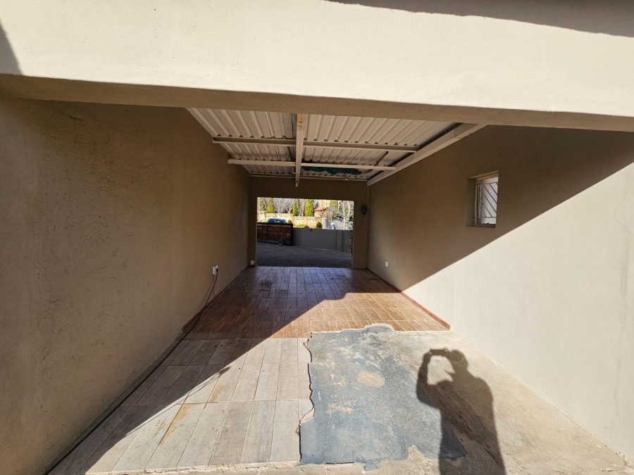 To Let 5 Bedroom Property for Rent in La Provance Free State